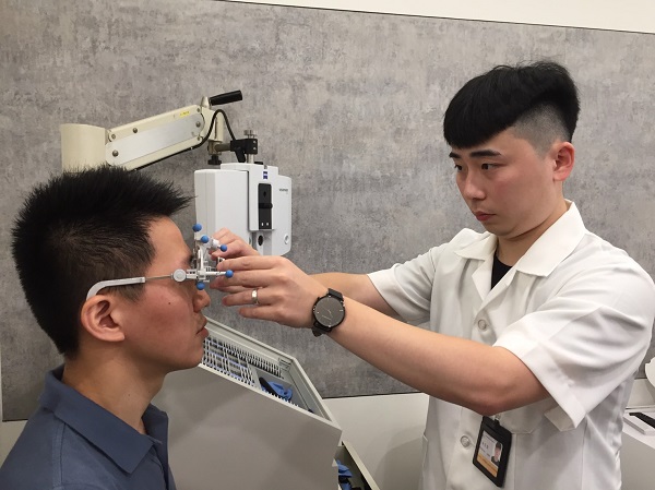蔡司優視力專家_西大視光中心_Frank Custom 指傳媒_德式高階驗光 小林眼鏡 西大視光中心 蔡司優視力專家