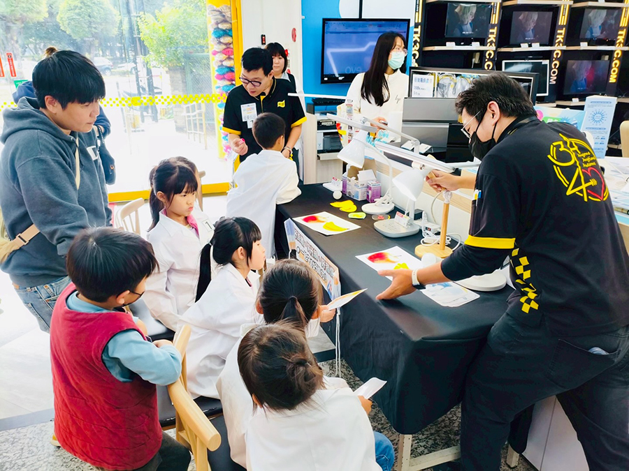 小小驗光師體驗日一起認識視力的秘密