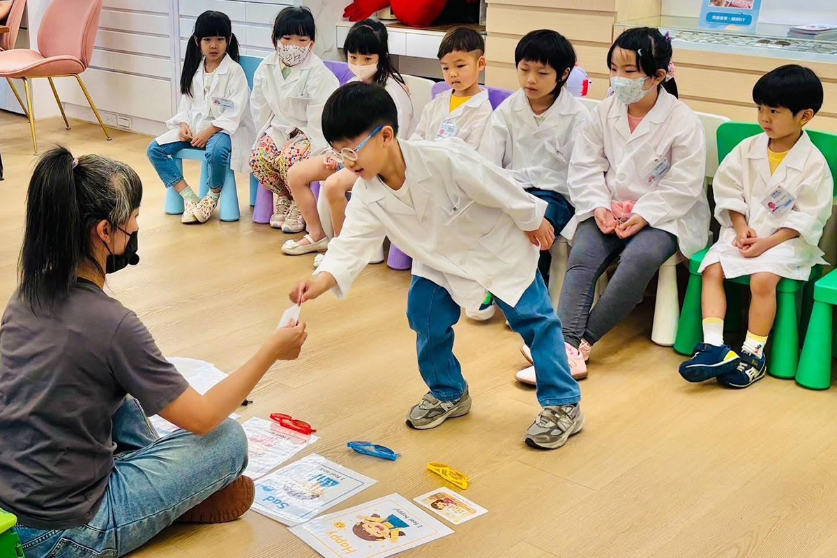 探索視界 | 小小驗光師體驗營大成功 